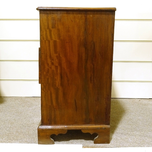 147 - A George III mahogany chest of 2 long and 2 short drawers of small size, width 88cm, height 79cm