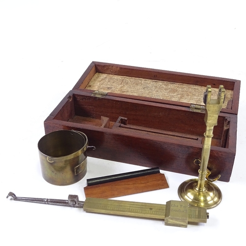 301 - An early 19th century brass Improved Pocket Chondrometer, in original mahogany case, case length 22c... 