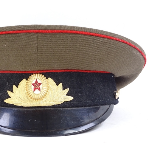 72 - A Russian USSR Army Officer's parade visor cap, size 58