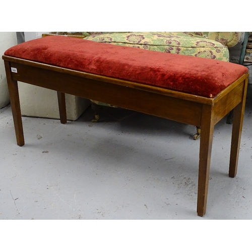 1826 - An Edwardian upholstered duet stool, W104cm