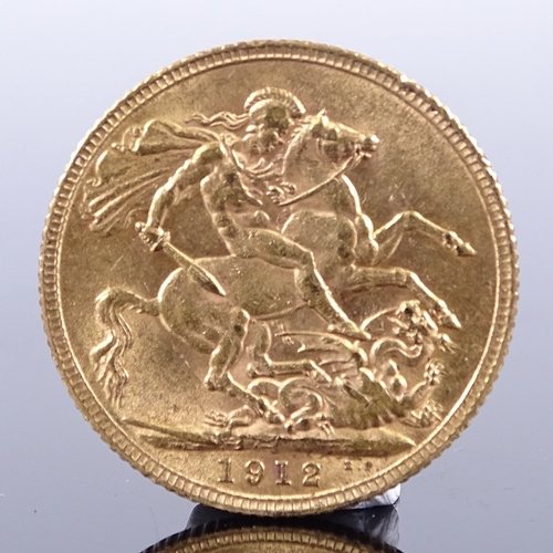 373 - A 1912 gold sovereign