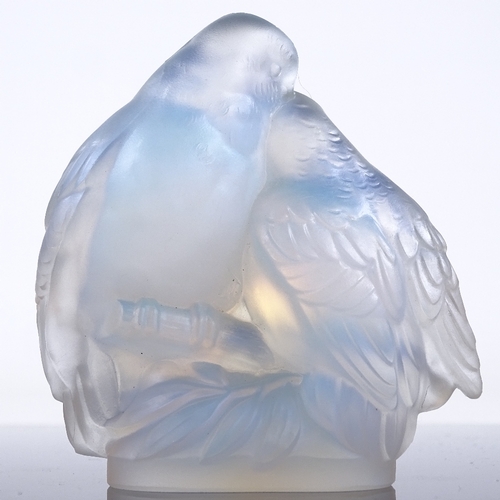 67 - JOBLINGS - opalescent glass lovebirds, engraved signature, height 10.5cm