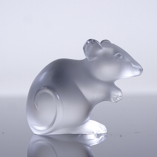 79 - LALIQUE - miniature frosted glass mouse, height 3.5cm