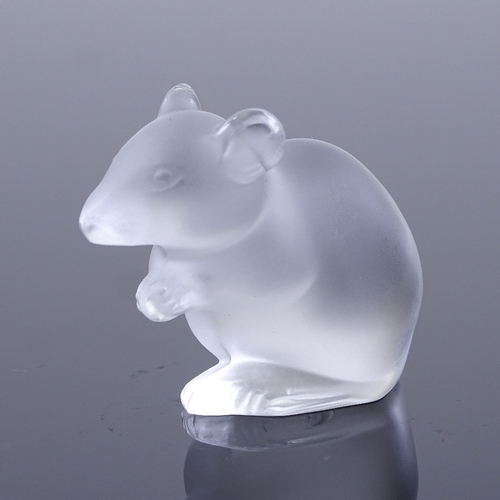 79 - LALIQUE - miniature frosted glass mouse, height 3.5cm