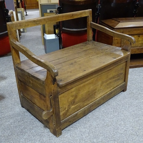 323 - A Georgian lambing settle with sliding front compartment under, length 84cm, height to front seat 40... 