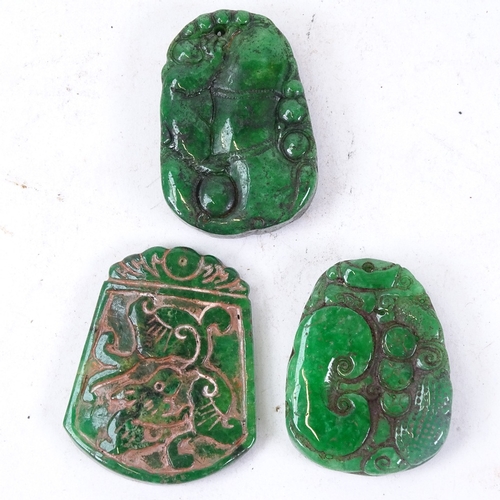 202 - 3 Chinese relief carved jade pendants, height 5cm