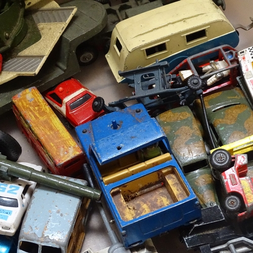 347 - A collection of diecast vehicles (boxful)