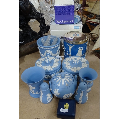 604 - A group of Wedgwood Jasperware items, and a Dudson biscuit barrel with plated mount and swing handle