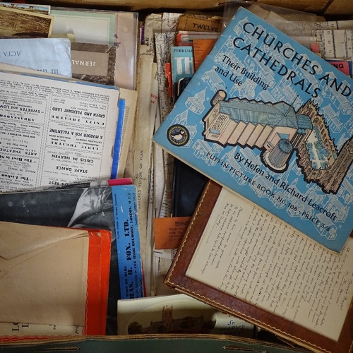 725 - Maps, brochures and other ephemera