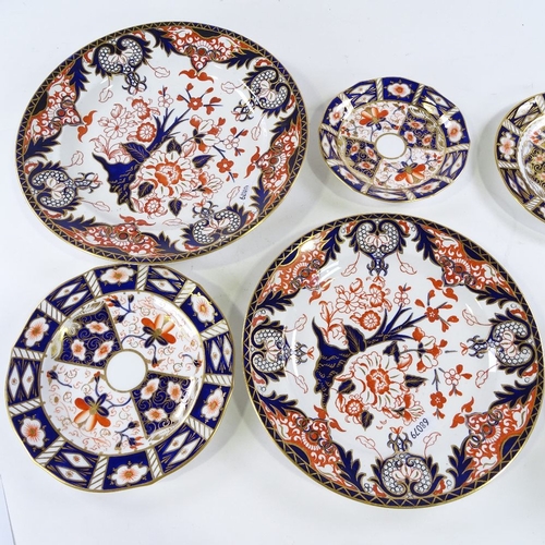 146 - A quantity of Royal Crown Derby Imari pattern tea and dinnerware