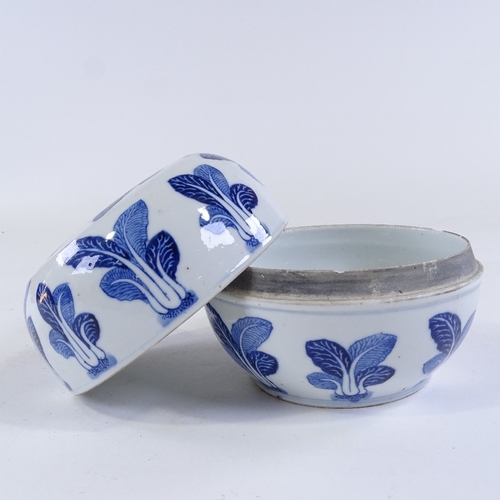 244 - A Chinese blue and white porcelain bowl and cover, with pak choi decoration, diameter 15cm