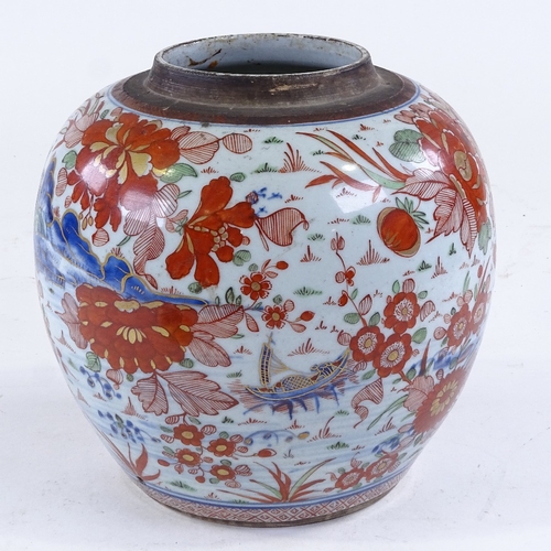 352 - A Chinese 18th century Wucai porcelain vase, Kangxi Period, height 21cm, rim diameter 10cm