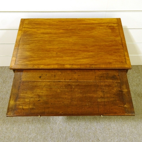 299 - A George III mahogany bachelor's chest of 4 long graduated drawers, with brushing slide and brass dr... 