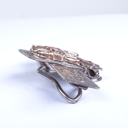 691 - A large American novelty silver and 10ct rose gold mounted holstered pistol tie clip, with removeabl... 