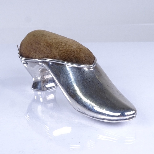 708 - An Edwardian novelty silver lady's shoe design pin cushion, by William Hair Haseler, hallmarks Birmi... 