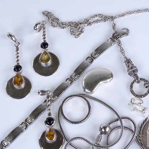 777 - Various silver jewellery, including large amber brooch, St Christopher pendant etc, 232g gross