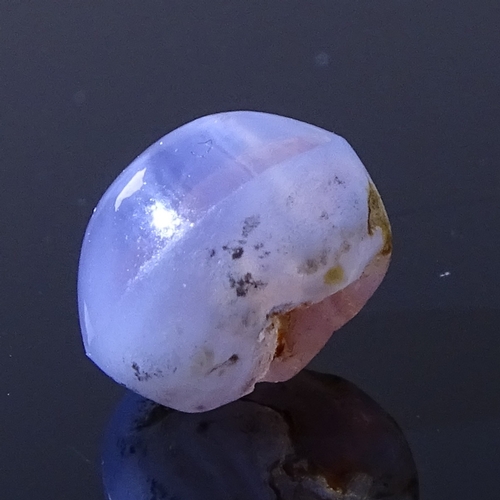 803 - A loose cabochon pale purplish blue 6 rayed star sapphire, diameter - 8.26mm, depth - 6.01mm, 0.87g