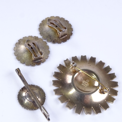 860 - ANTON MICKELSEN - 2 Danish vermeil sterling silver and white enamel daisy pattern brooches, and VOLM... 