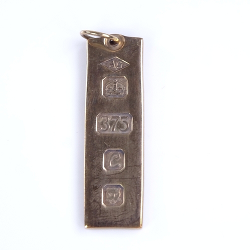 826 - A late 20th century 9ct gold ingot pendant, maker's marks AG, hallmarks London 1977, height 43.3mm, ... 