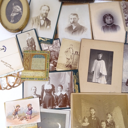 393 - Various Victorian and Edwardian photographs and greeting cards