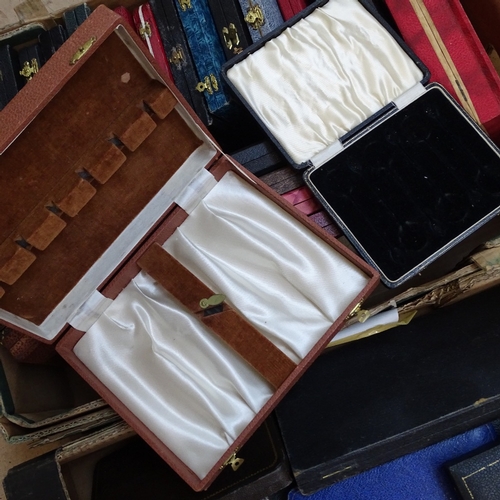 476 - 2 boxfuls of various empty cutlery boxes