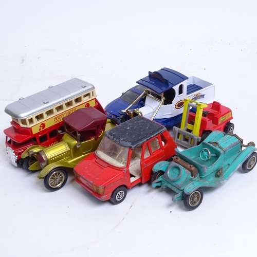 488 - A large quantity of various diecast and plastic toy vehicles, including Corgi, Matchbox, Lesney and ... 