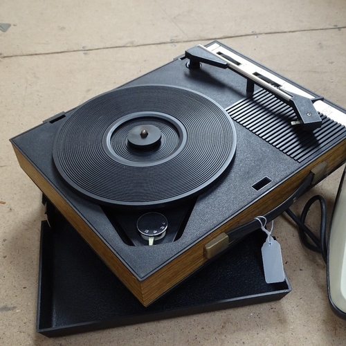 492 - A Vintage Fidelity record player, and a Brother Deluxe 800 portable typewriter (2)