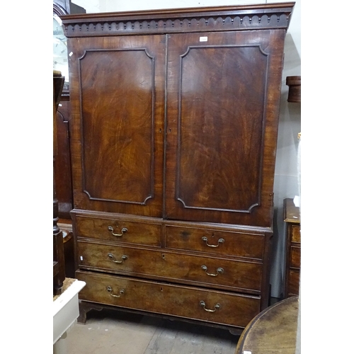 1369 - A Georgian mahogany 2-section linen press, W125cm, H190cm