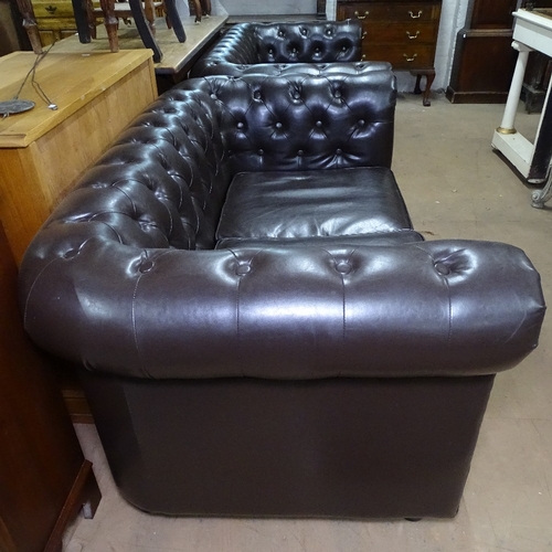 1388 - A pair of chocolate brown button-back leather-upholstered 2-seater Chesterfield settees, L155cm, H70... 