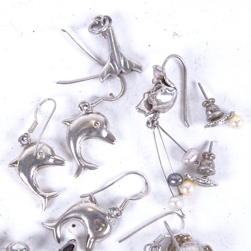 1092 - 2 boxes of mixed silver earrings