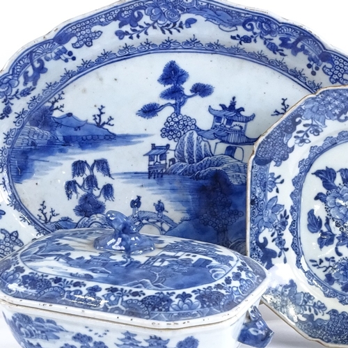 78 - A Chinese blue and white porcelain tureen and cover, length 18cm, and 2 other Chinese blue and white... 