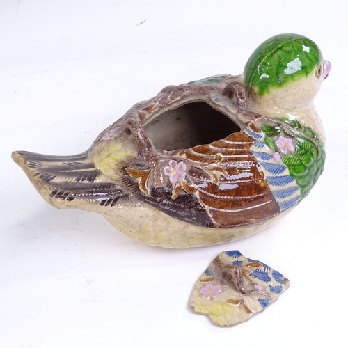 198 - A Japanese porcelain teapot in the form of a bird, length 18cm