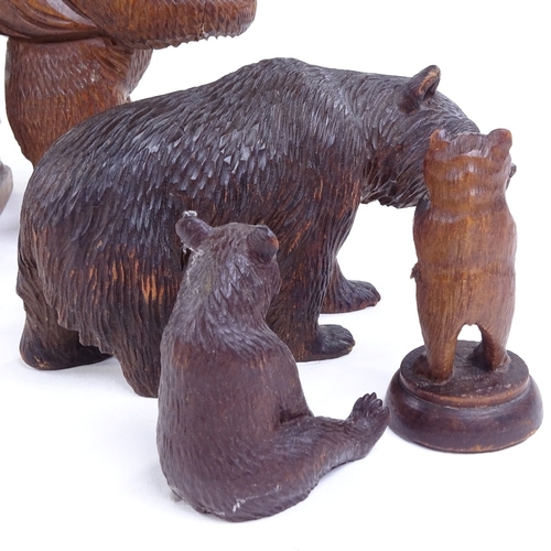 262 - A group of 19th century Black Forest carved wood bears, tallest 16cm (5)