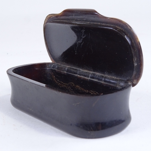 494 - A 19th century horn and tortoiseshell snuffbox, length 8cm