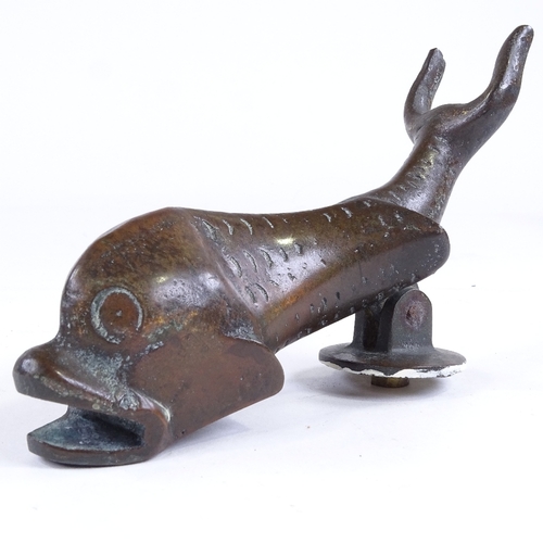 526 - A 19th century bronze gurgle fish design door knocker, length 18cm