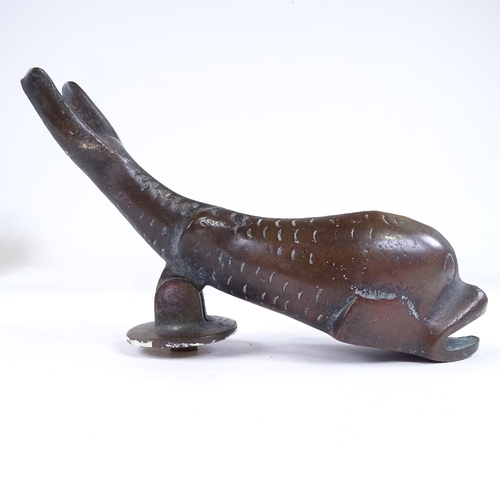 526 - A 19th century bronze gurgle fish design door knocker, length 18cm