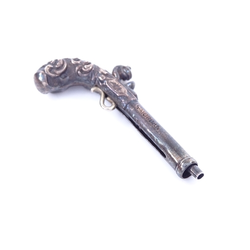 1154 - An early Victorian novelty silver propelling pencil in the form of a flintlock pistol, barrel inscri... 