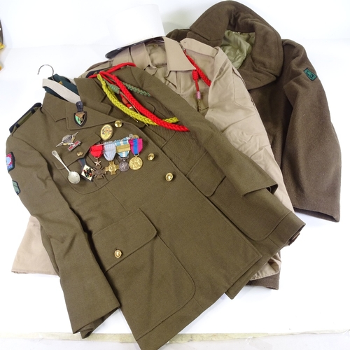 562 - A quantity of French Foreign Legion uniform and medals