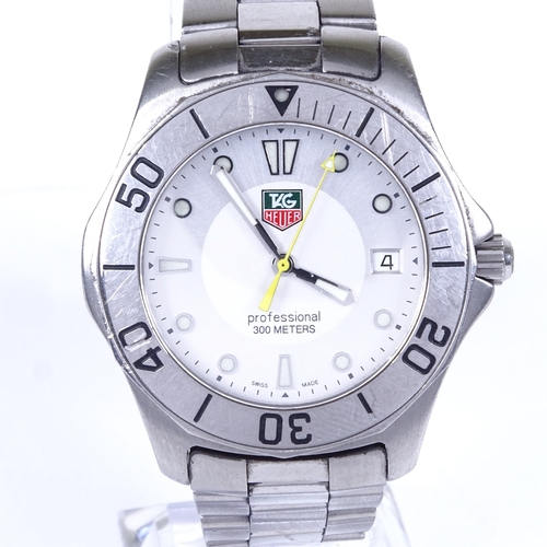 1012 - TAG HEUER - a stainless steel Aquaracer Professional 300M quartz wristwatch, ref. WAB1111, silvered ... 