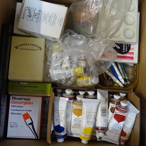 607 - A large quantity of artist's equipment, including acrylics, oil paints etc (boxful)