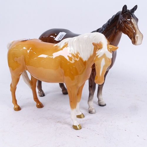 233 - 2 Beswick porcelain horse figures, largest length 23cm (2) The Huntsman has a broken front right leg... 