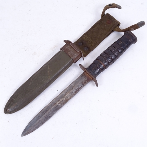 286 - A Second World War Period American M3 combat fighting knife, by H Boker & Co, with US M8 BM & Co sca... 