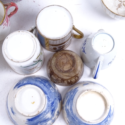 288 - A large group of 19th and 20th century ceramics, including tea bowls, teacups, saucers etc