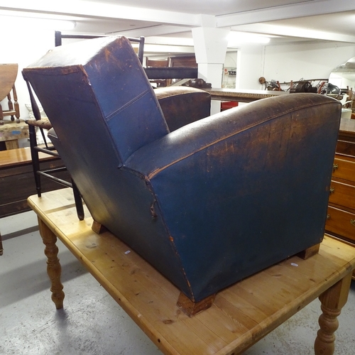 2038 - An early 20th century leather upholstered Club chair