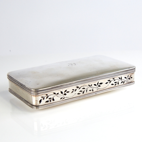 1136 - A George IV rectangular silver pot pourri box, reeded edge of lid with pierced floral long side pane... 