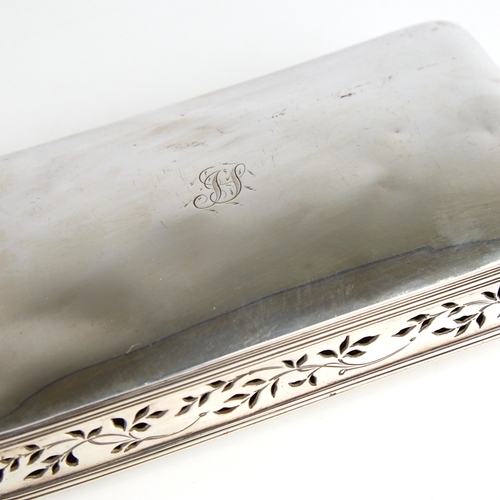 1136 - A George IV rectangular silver pot pourri box, reeded edge of lid with pierced floral long side pane... 