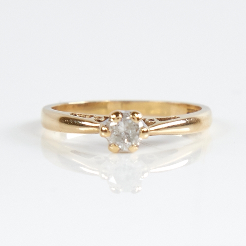 1157 - A modern 9ct gold 0.2ct solitaire diamond ring, set with round brilliant-cut diamond within 6-claw s... 