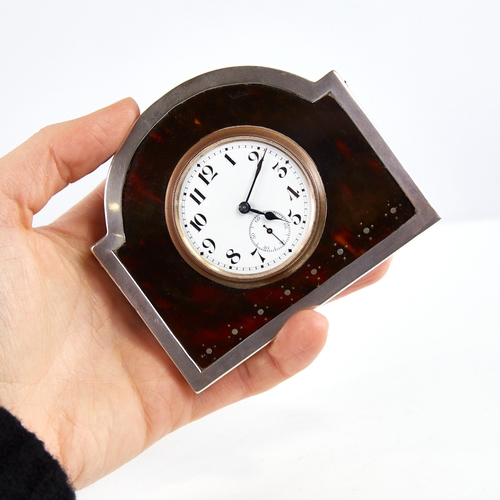 1180 - A George V silver and tortoiseshell pique inlaid desk clock, white enamel dial with Arabic numerals ... 