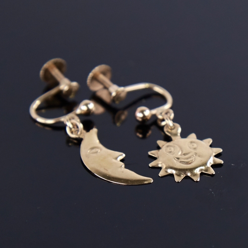 1253 - A pair of Vintage 9ct gold figural sun and moon earrings, screw-back settings, earring height 25.9mm... 