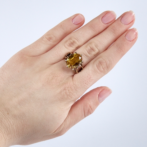 1346 - A late 20th century 9ct gold yellow sapphire? dress ring, sapphire dimensions: length 15.85mm, width... 